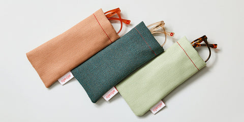 Upcycled etuier – håndsyet af frivillige