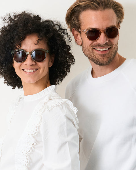 solbriller med styrke rektangulære og cool design grøn sand