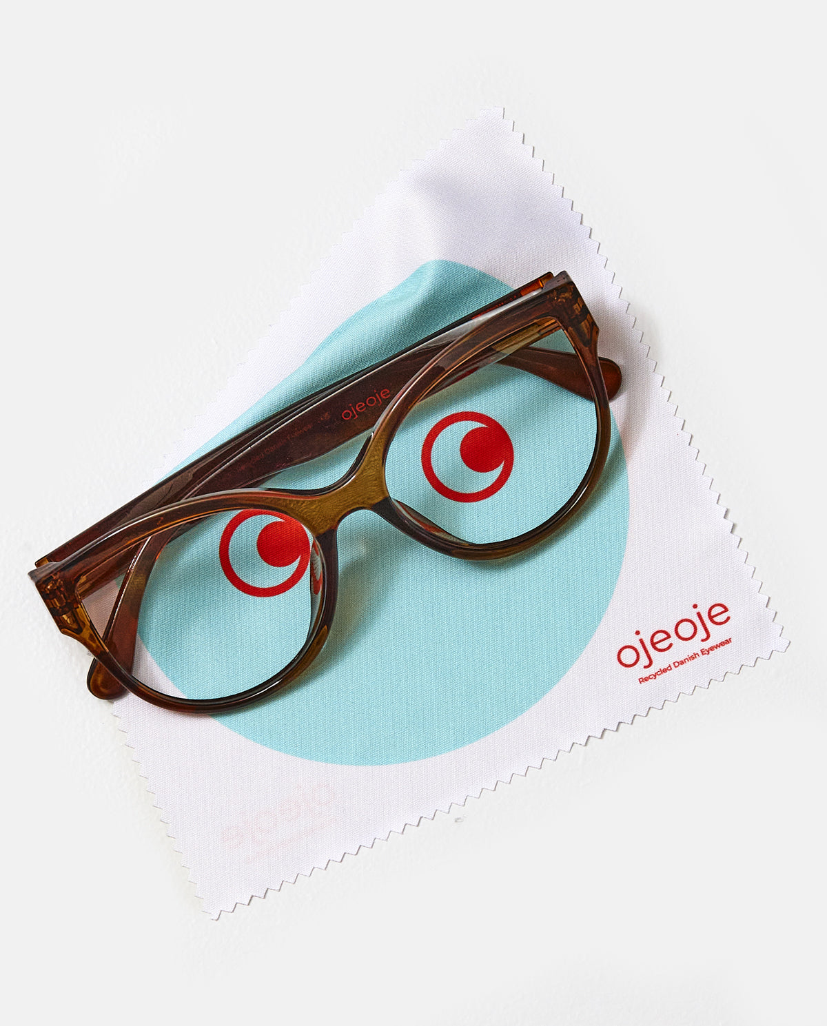 OjeOje Pudseklud - face